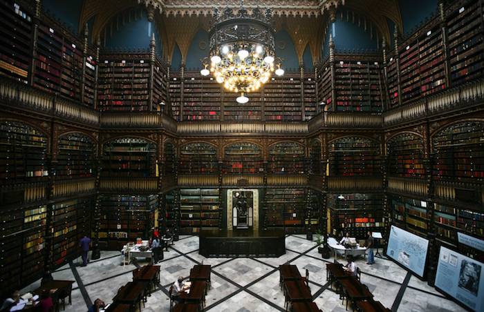 Gyönyörű építészet, lenyűgöző csillár, 350 000 könyv- ismerd meg a világ egyik legszebb olvasótermét.